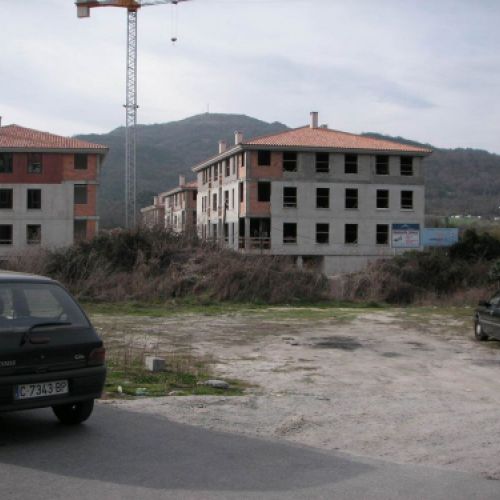 Edificios a medio construir vistos desde fuera